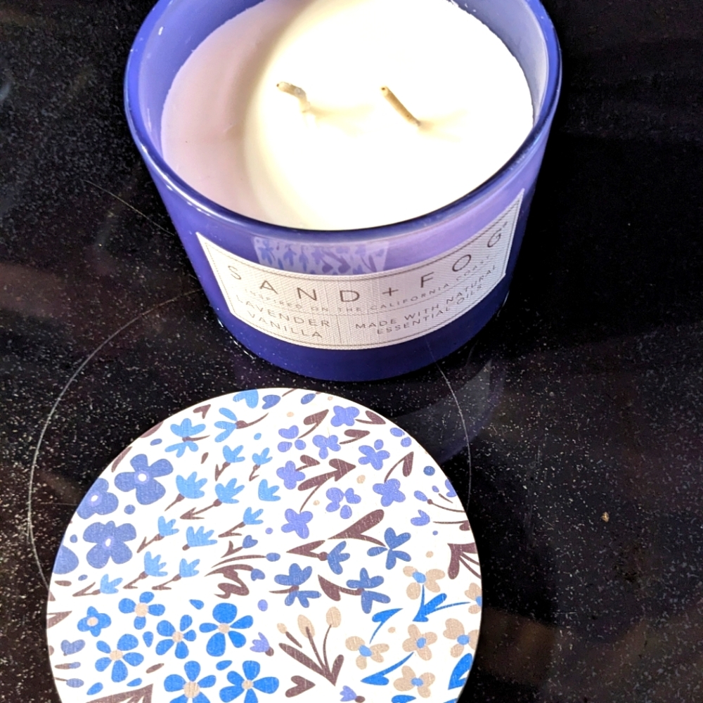 Sand & Fog Soothing Blend  Calming Lavender & Creamy Vanilla 2 Wick Candle 12 oz